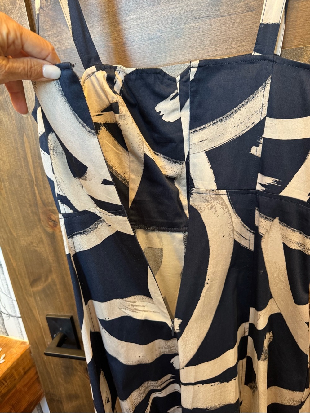 Donna Karan Navy and Cream Abstract Print Midi Dress (WORN ONCE) - Picture 6 of 7